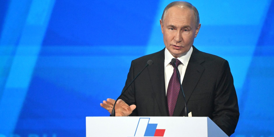 ФОМ: Владимиру Путину доверяют 83% опрошенных россиян