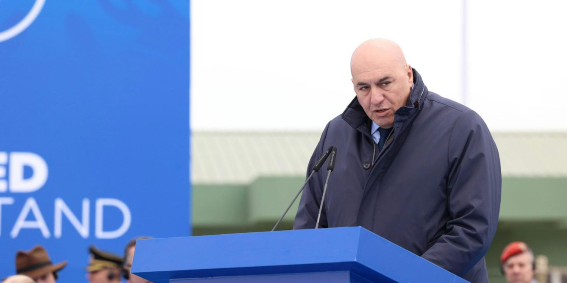 Министр обороны Италии призвал добиваться мира на Украине любыми средствами дипломатии