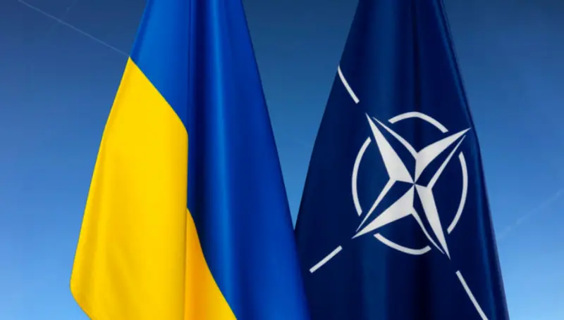 Посол Германии в Киеве: Украину не примут в НАТО, пока идет война