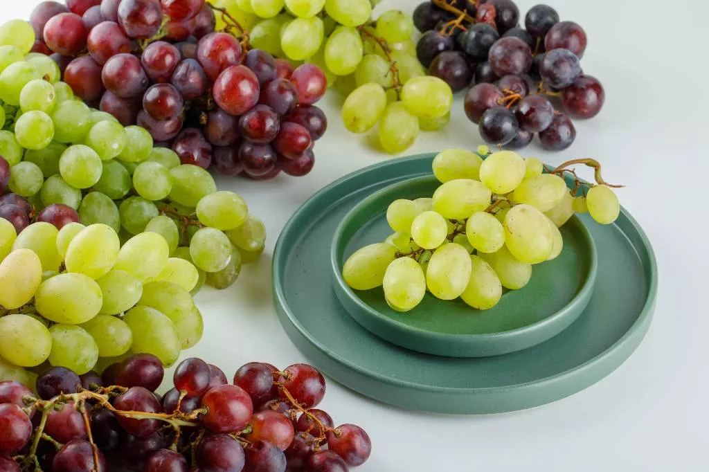 Врач объяснила, почему виноград нельзя назвать безобидной ягодой